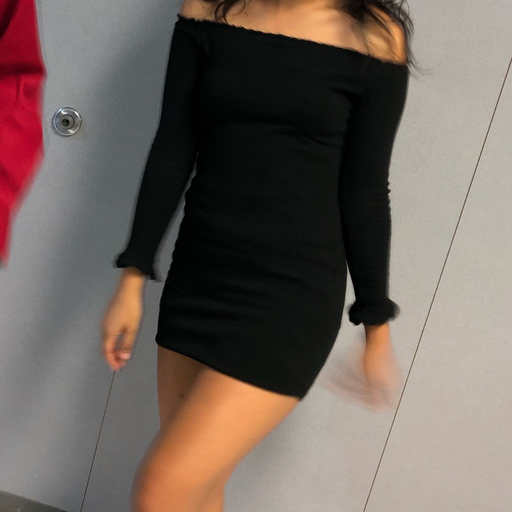 Black Off the shoulder bodycon dress
